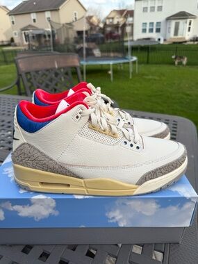 Men's White Leather Low-Top Sneakers with Blue & Red Accents